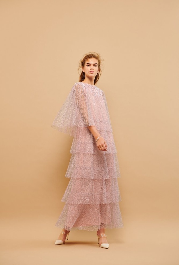  احدث موديلات فساتين خطوبة من امل الرئيسي