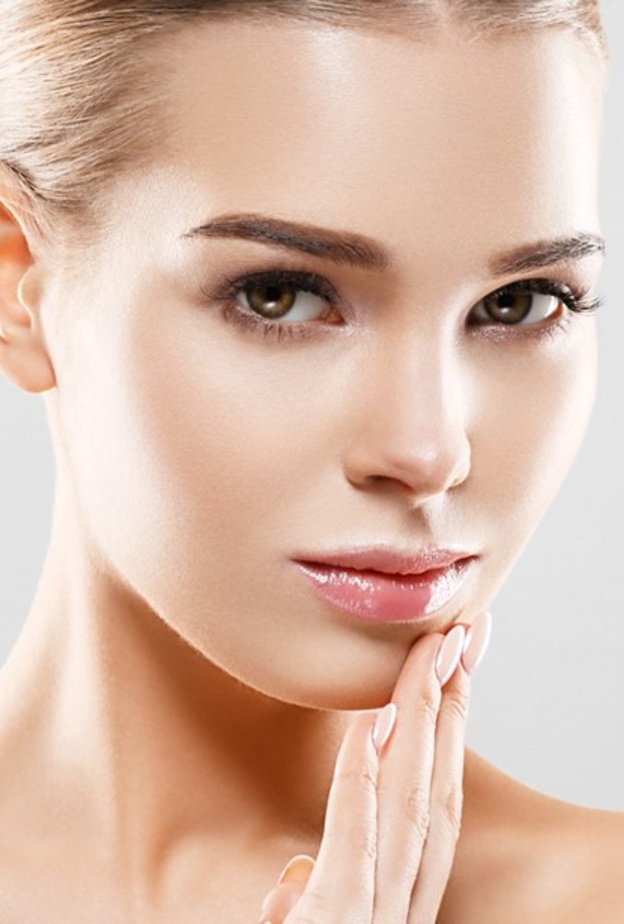 طريقة تحضير تونر النعناع والبانونج لتنقية البشرة وغلق مسام الوجه