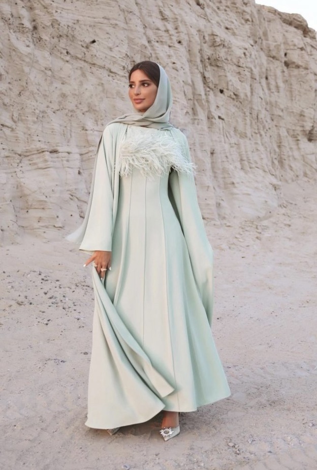 ستايل نهى نبيل بالموضة متفرد جدًا وغني بالألوان 