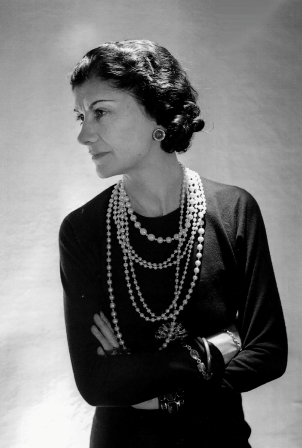 أنشات كوكو شانيل أعظم إمبراطورية في عالم الموضة وباتت من أهم مصممات أزياء أيقونات في التاريخ