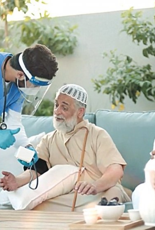 سيارة إسعاف مخصصة لتطعيم كبار المواطنين وأصحاب الهمم منزليا