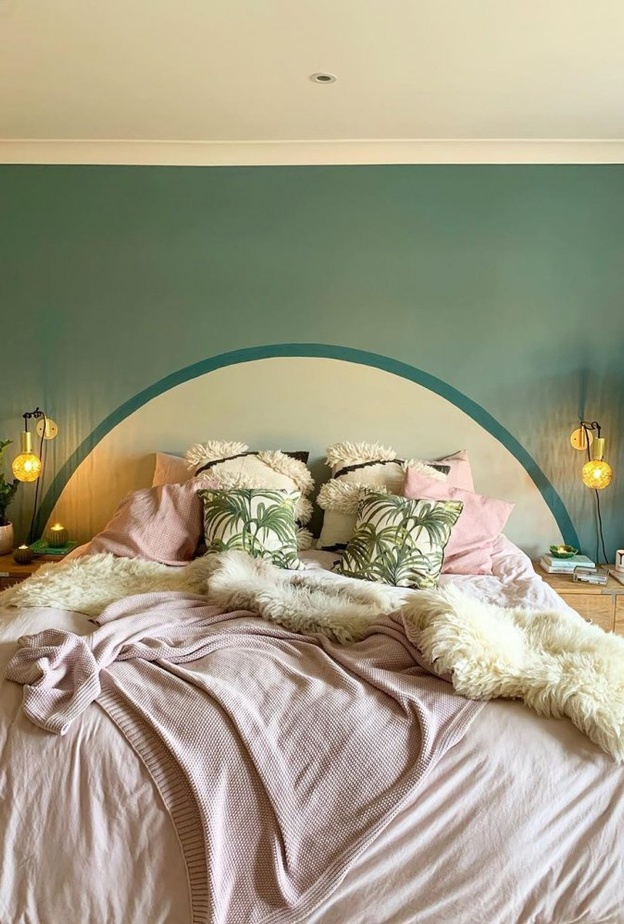  دهانات حوائط غرفة النوم باللون الأخضر مع مفارش سرير بالوردي الباستيل