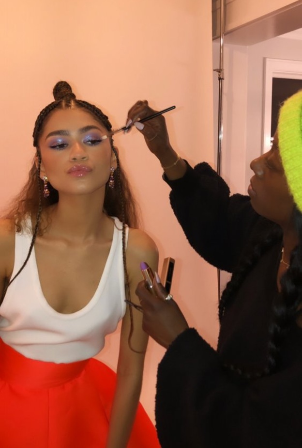 إطلالة زندايا من Lancôme في حفل جوائز النقاد