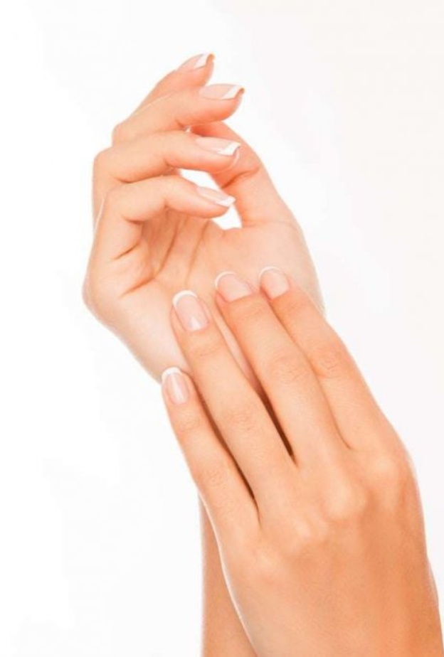 التقشير الكيميائي لليدين يحسن مظهر أو ملمس الجلد