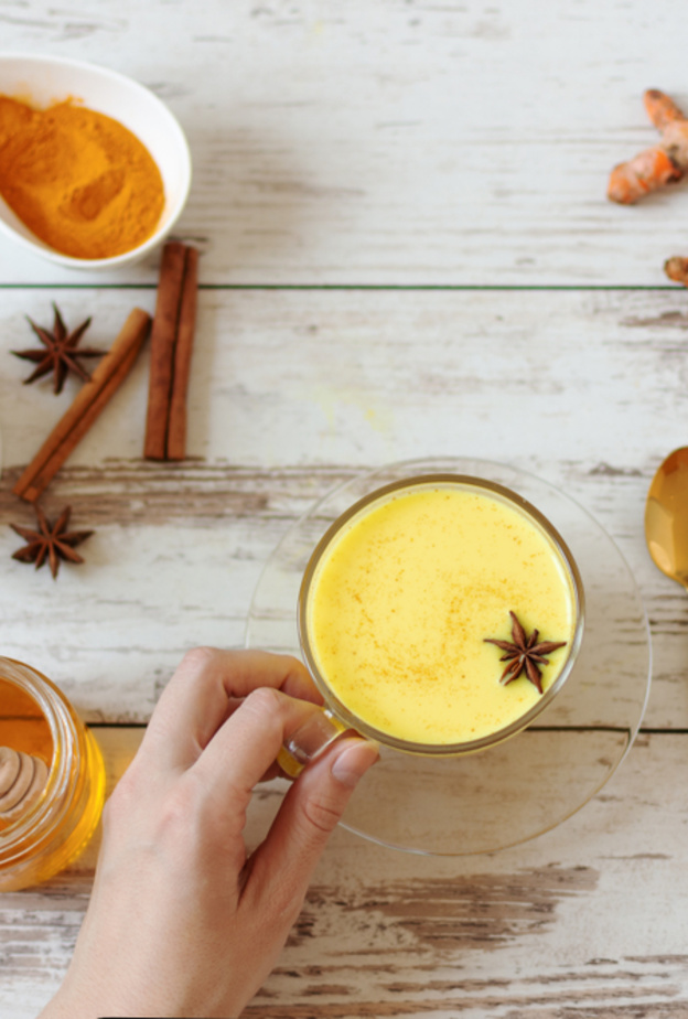 فوائد الكركم الصحية للعروس