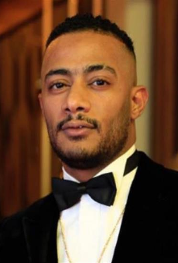 لبنى ونس تهاجم محمد رمضان لتسببه في إصابة خطيرة لإبنها