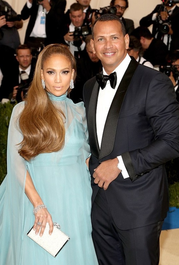 جينيفر لوبيز و أليكس رودريجيز