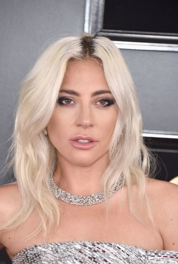 ليدي غاغا بمجوهرات تيفاني اند كو 2019