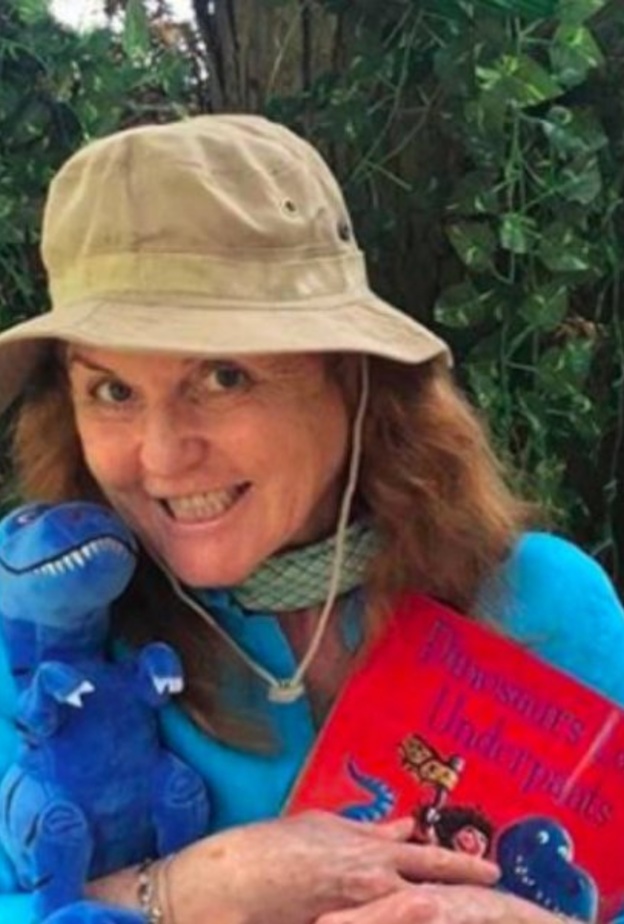 سارة فيرغسون توجه رسالة مؤثرة لحفيدها أوغست