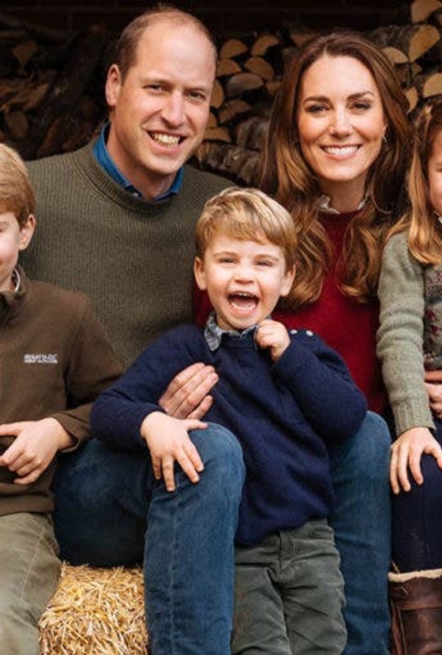 أطفال عائلة كمبريدج الثلاثة يوجهان رسالة "للجدة ديانا" بمناسبة يوم عيد الأم