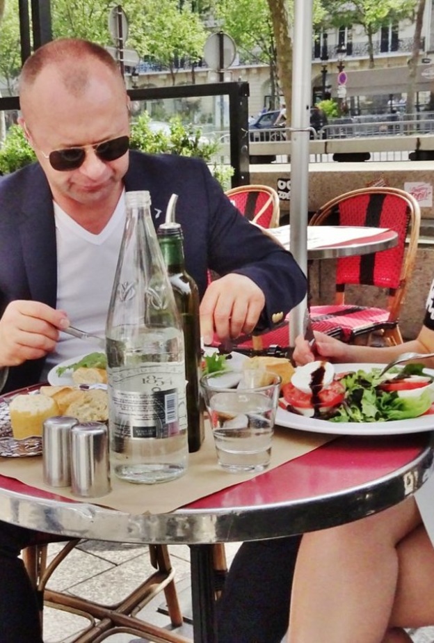 أفضل مطاعم الشانزليزيه مطعم Pizza Vesuvio