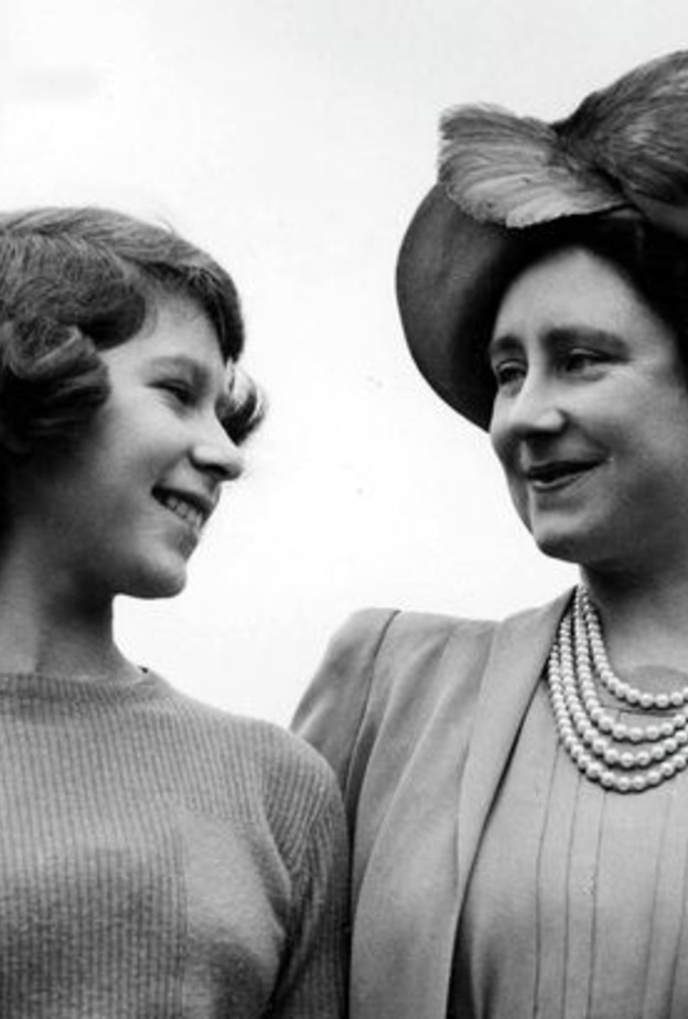 كيف احتفل أفراد العائلة المالكة البريطانية بعيد الأم هذا العام؟