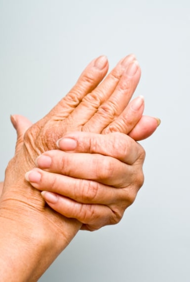 ماهو مرض رينود الشائع وماهي مضاعفاته وكيف يمكن الوقاية من نوباته