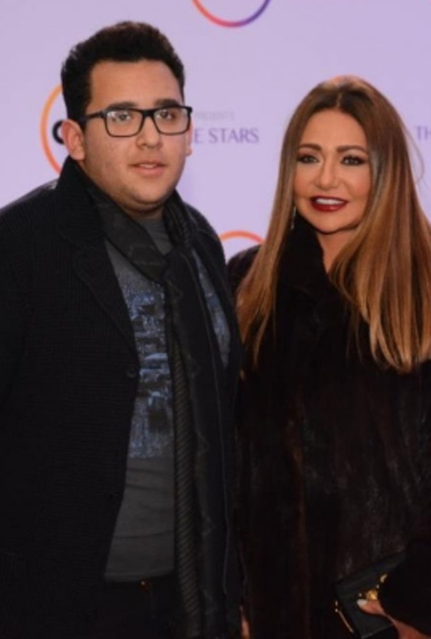 ليلى علوي وابنها