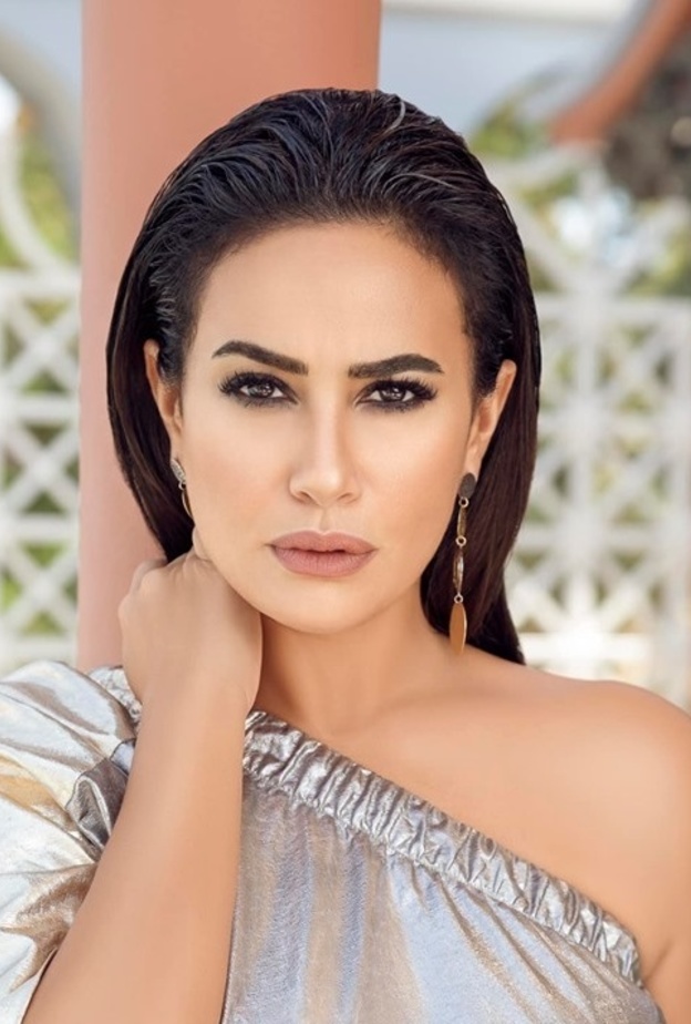 نجمات أمهات تميزّن بجمالهن الطبيعي بعيدا عن التجميل 2021