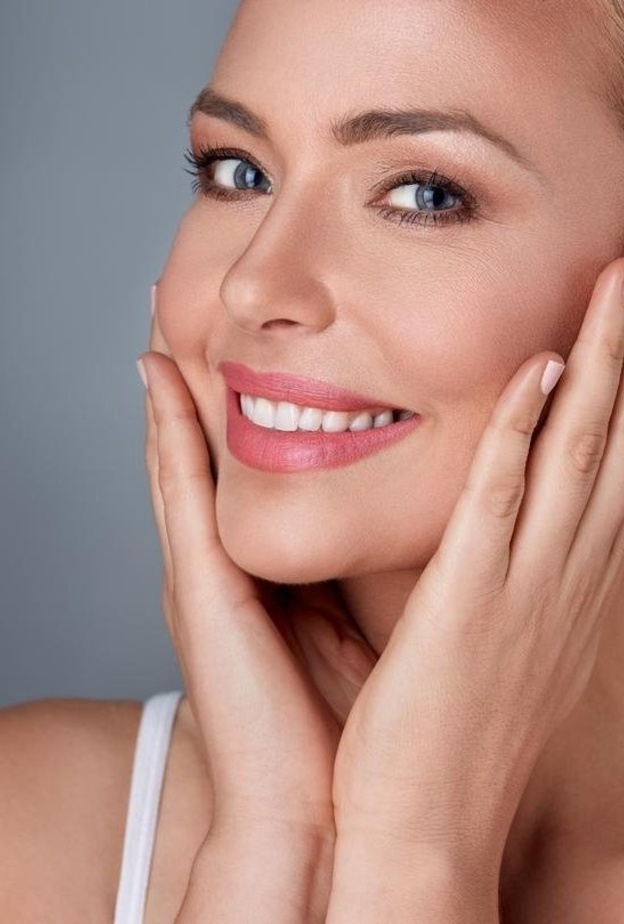 نصائح جمالية لبشرة الأم فوق سن الأربعين