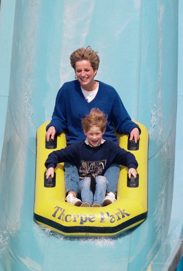 تزامنا مع عيد الأم.. أمهات كسرن بروتوكول العائلة المالكة البريطانية من أجل أبنائهن