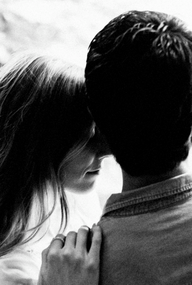 احرصي على أن يكون كل منكما مصدر دعم للآخر واعملا معا في مواجهة التحديات