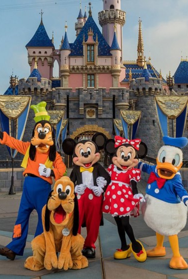 ديزني لاند كاليفورنيا