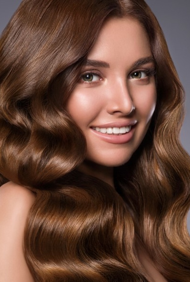 خلطات طبيعية لتكثيف الشعر قبل عيد الام