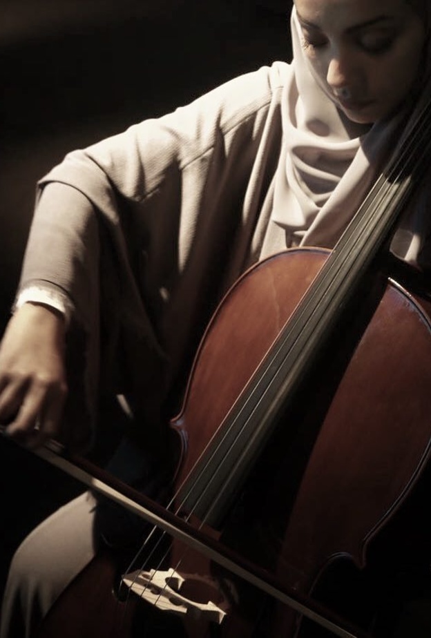 العازفة ومغنية الأوبرا الإماراتية فاطمة الهاشمي