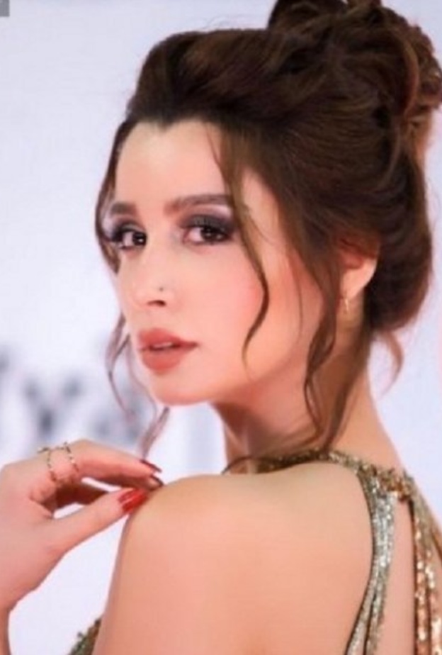 سارة التونسي