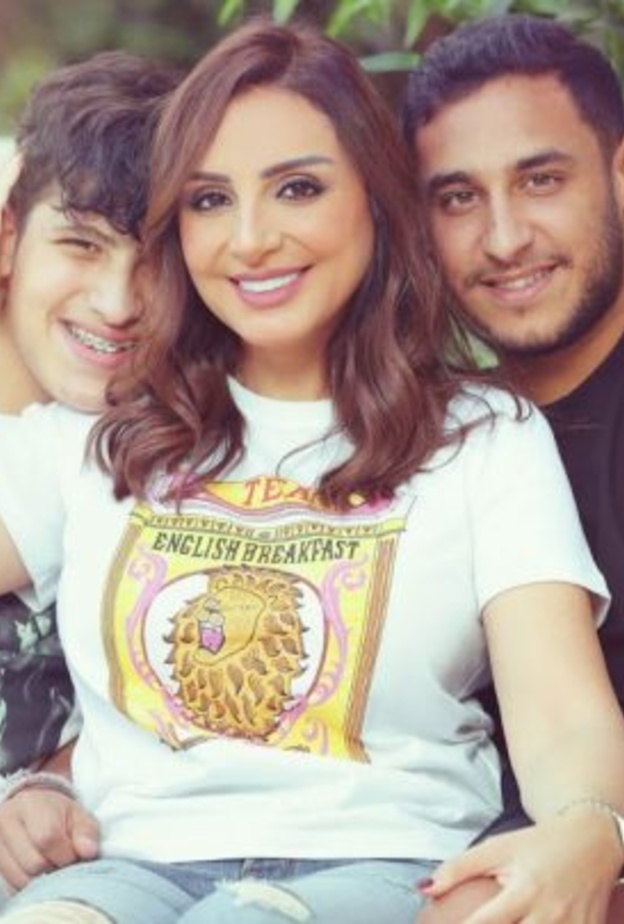 أنغام وأبنائها