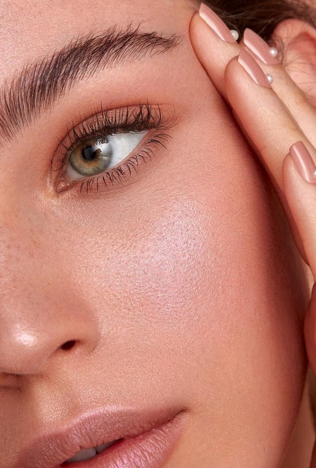 المايكروبليندج تمنحك حواجب أكثر امتلاءً