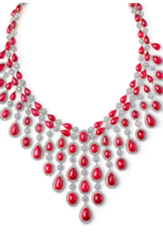 قلادة من فابرجيه Fabergé