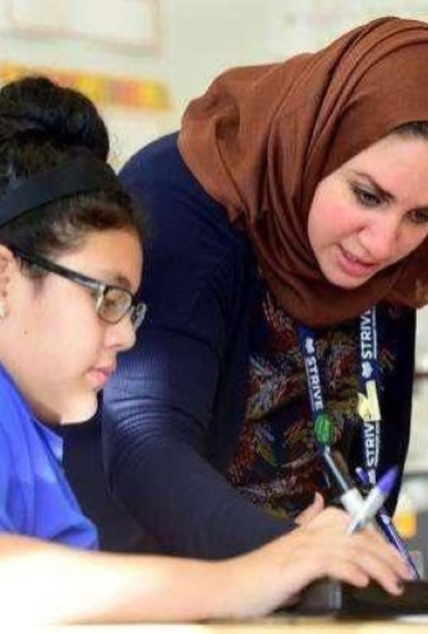 رواء أبو السمح أول سعودية تحصل على رخصة تدريس من جامعة كولورادو ووزارة التعليم الامريكية