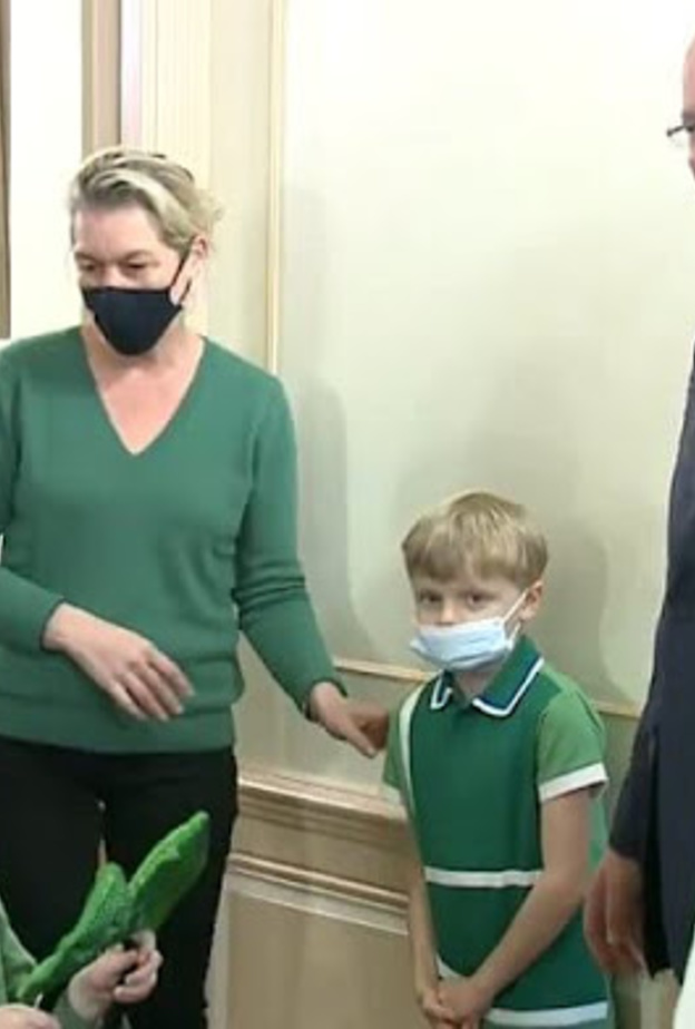 توأم موناكو ينضمان إلى والدهما في فعالية رسمية