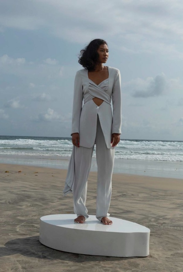 مجموعة RĒNWA YASSĪN لربيع وصيف 2021