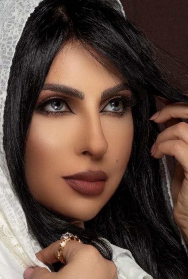 زينب العسكري