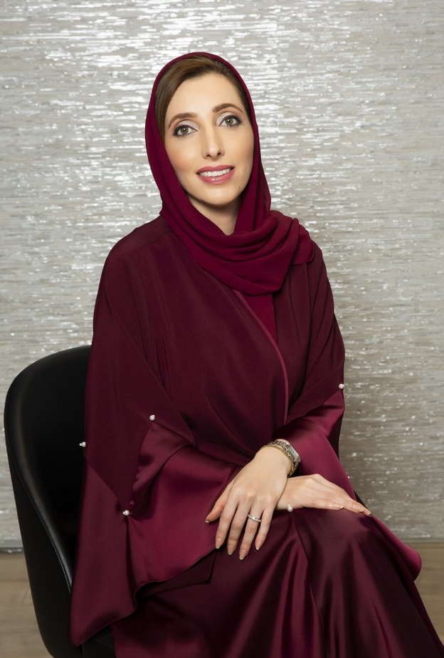 المصممة السعودية عفه الدباغ