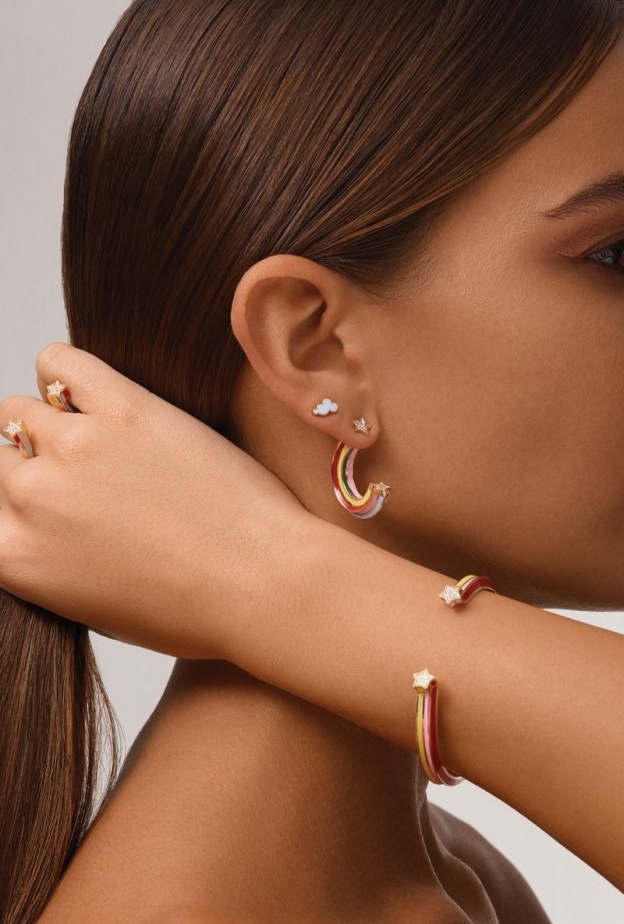  ربيع 2021 بأجمل موديلات الأقراط الملونة