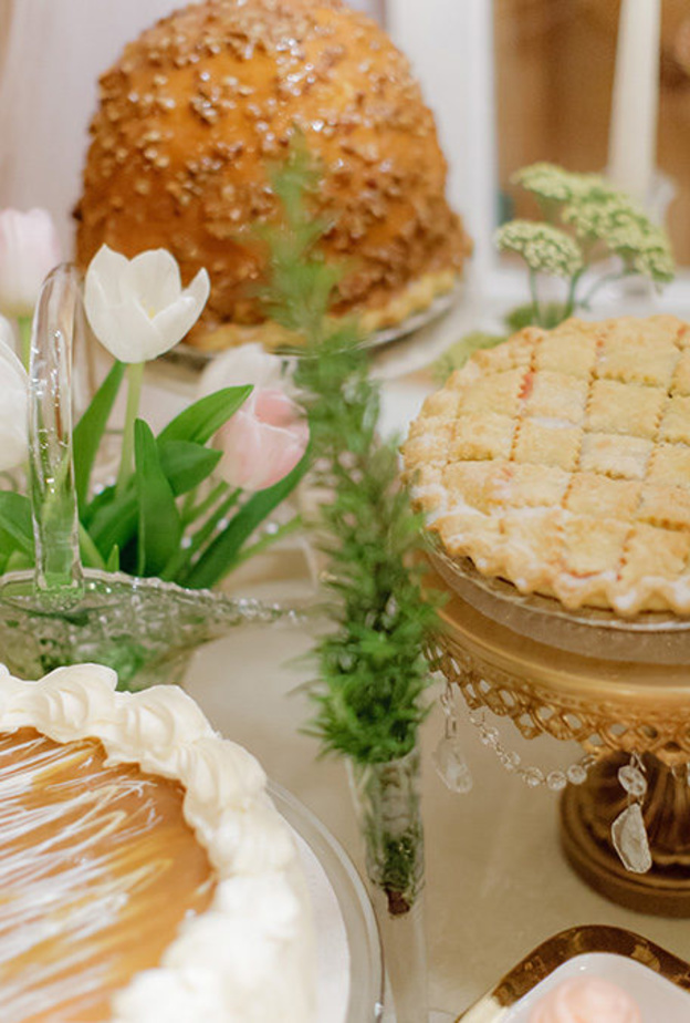 الفطائر متوفرة بأشكال وأحجام ونكهات مختلفة مما يجعلها خيار مثالي لمختلف أذواق ضيوف حفل الزفاف