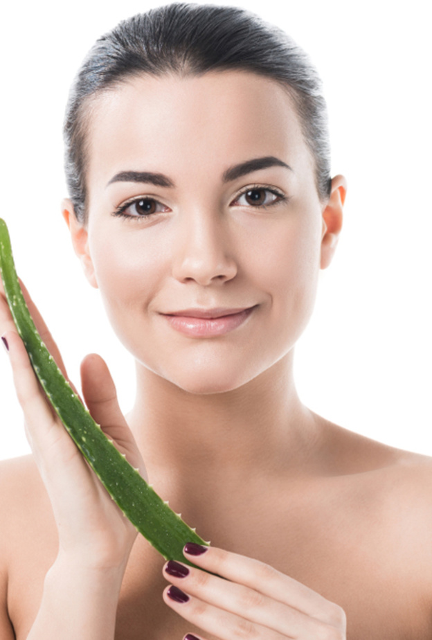  التخلص من حب الشباب بالألوفيرا