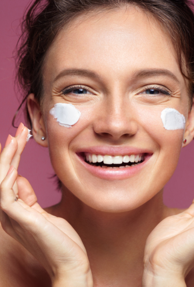 ماسكات الطبيعية لترطيب البشرة ونضارتها في فصل الربيع