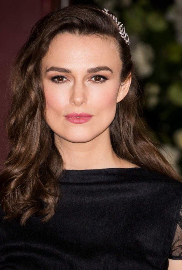  أروع إطلالات كيرا نايتلي الجمالية