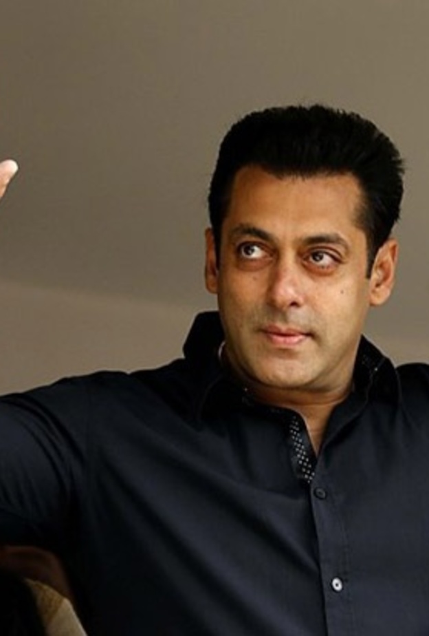 سلمان خان ووالديه أخذوا الجرعة الأولى من لقاح كورونا