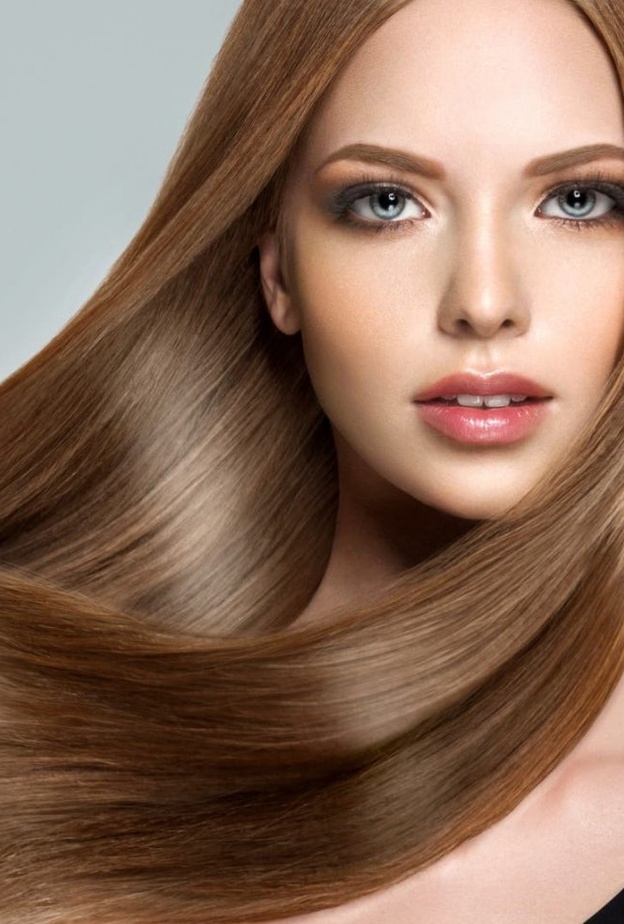 أفضل خلطات طبيعية لتنعيم الشعر وفرده في الربيع