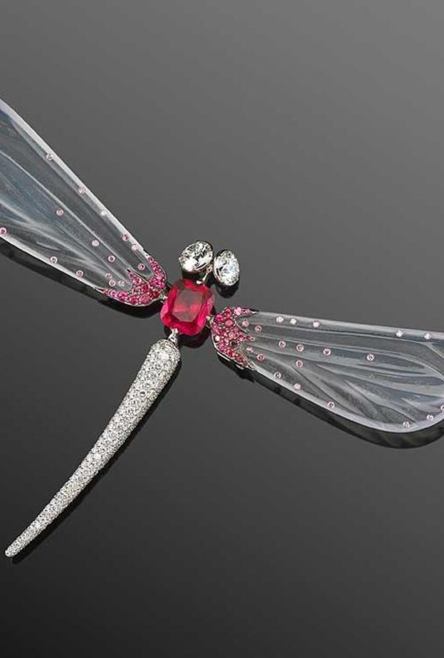  بروش اليعسوب الأبيض شبه الشفاف من Fred Leighton