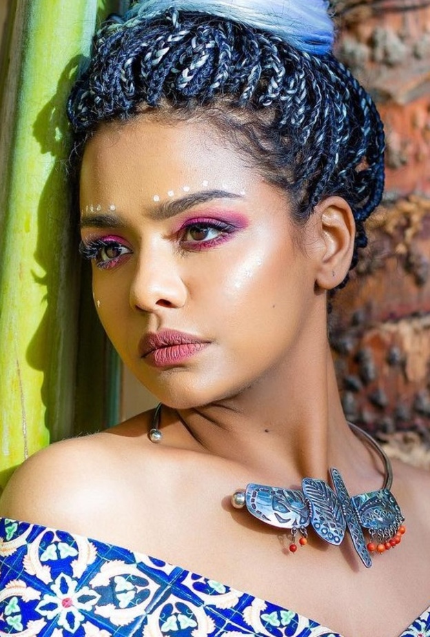 مكياج يناسب البشرة السمراء من اسماء ابو اليزيد