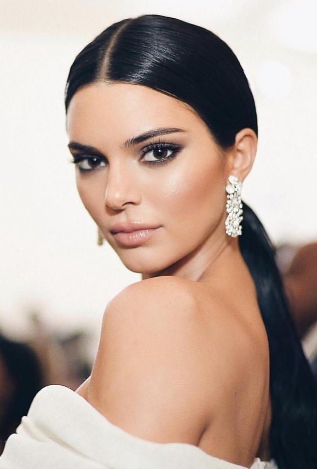 تطبيق احمر شفاه نيود لربيع 2021 من وحي kendall Jenner