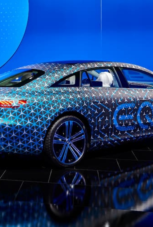 مرسيدس تحدد رسميا موعد الكشف عن EQS الكهربائية