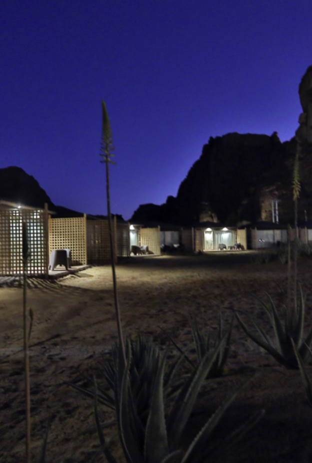 منتجع عشار في أحضان العلا 