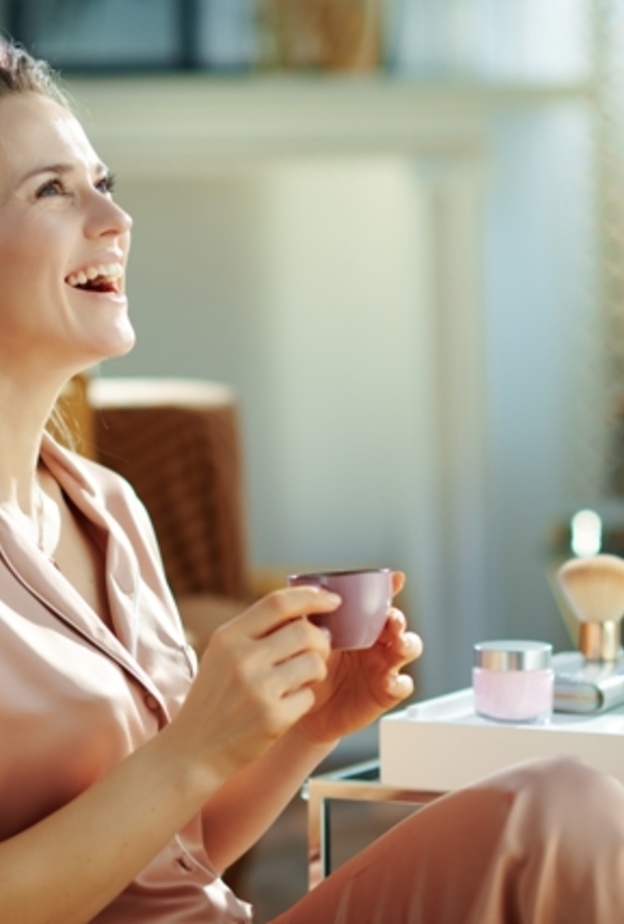 ما هي أهم إحتياجات المرأة بعد سن الأربعين