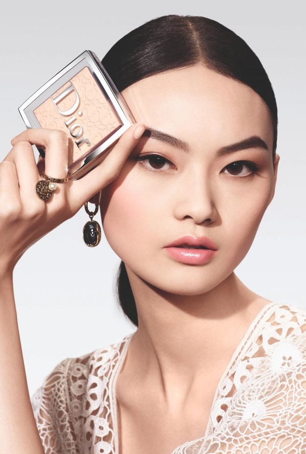 مستحضران جديدان ينضمان الى عائلة Dior Backstage