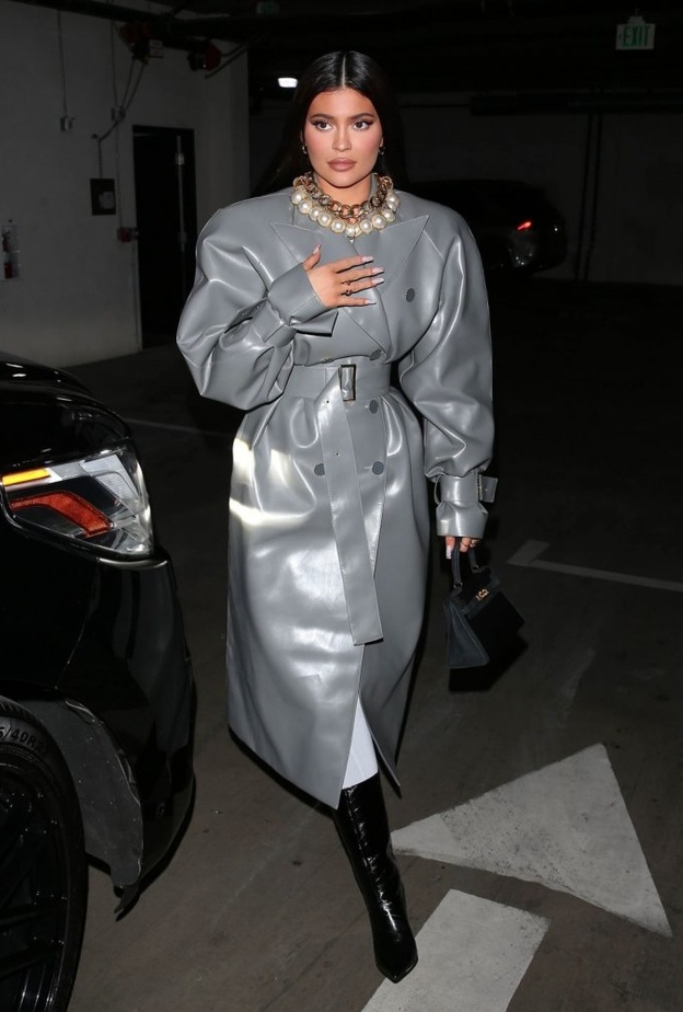  احدث اطلالات كايلي جينر