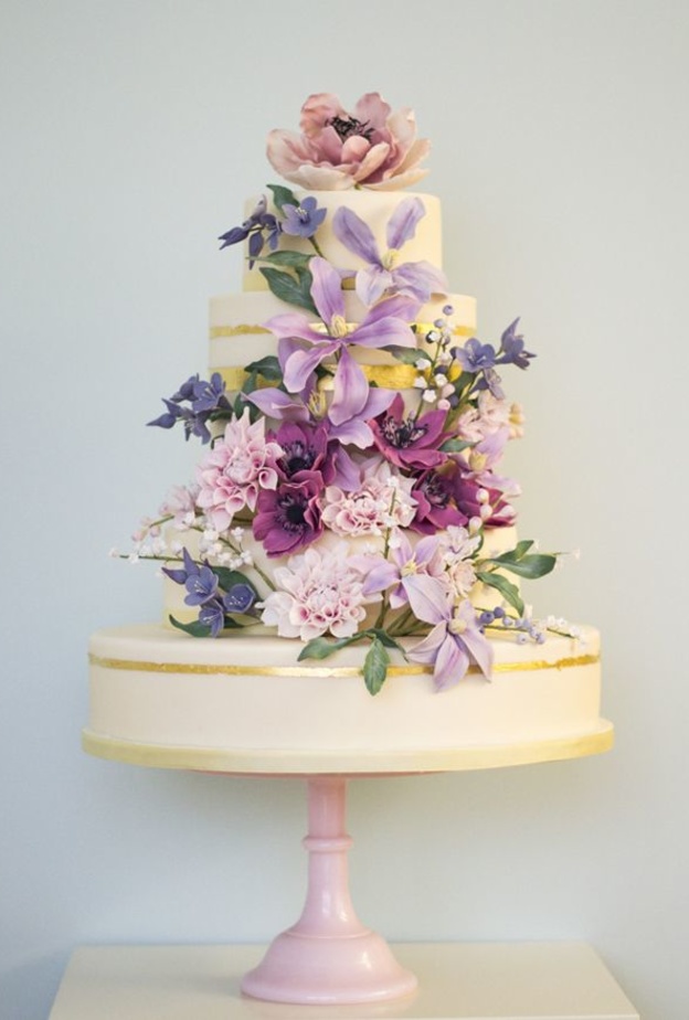 كعكات الزفاف المزينة بالزهور